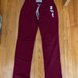 A&f kids burgundy sweatpants